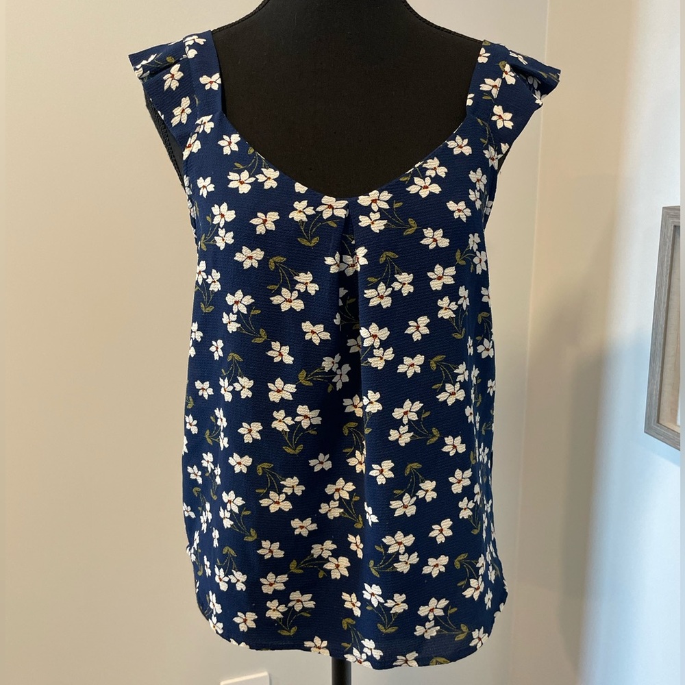 Monteau Blue & White Floral Cottagecore Blouse With Flutter Sleeves EUC